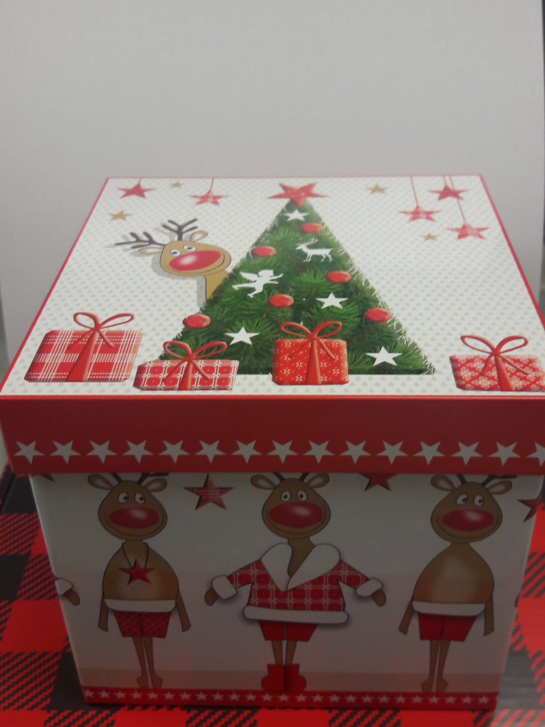 &quot;Gift Box&quot; Canister / Tin gift Set Reindeer Tins